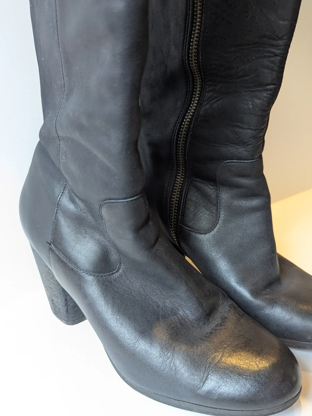 Black Leather Knee-High Women's Boots